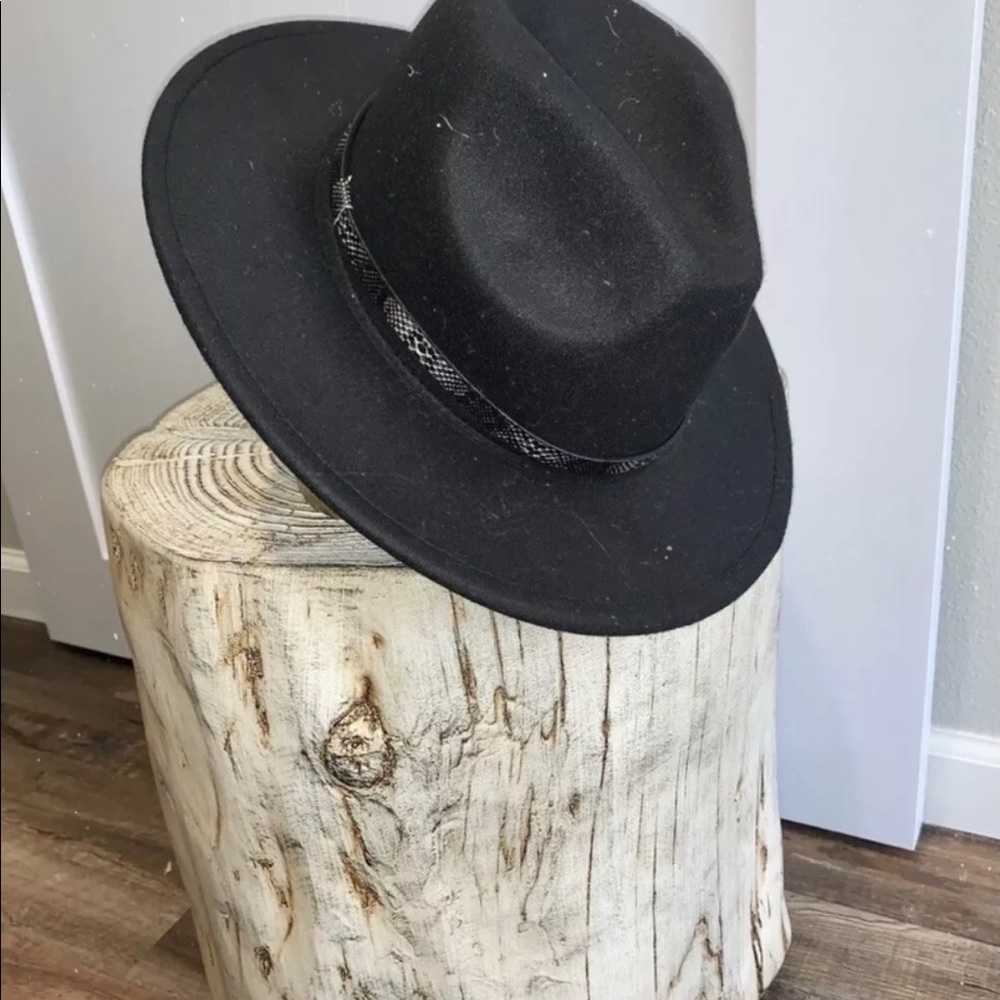 Women’s Rancher Hat Black With Snake Skin Strap